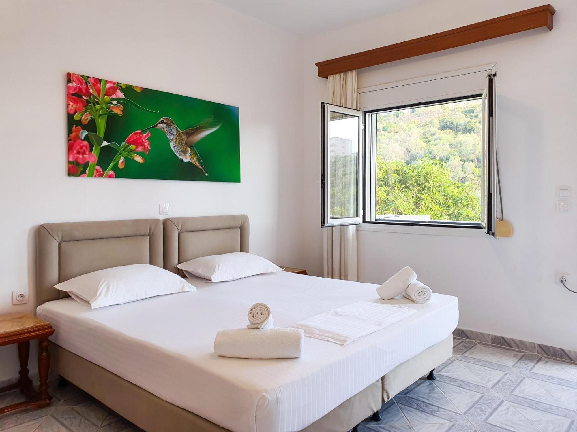 Bodini'S Rooms Himarë Dış mekan fotoğraf